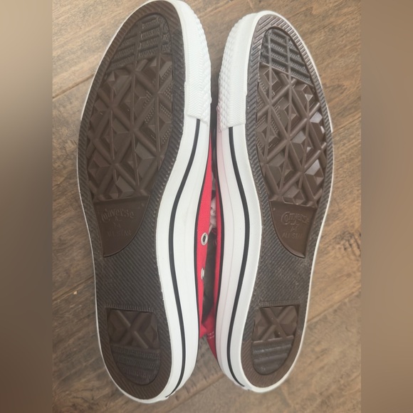 Converse All Star Shoreline Red Sneakers.  Size 8 Women. - Picture 3 of 5